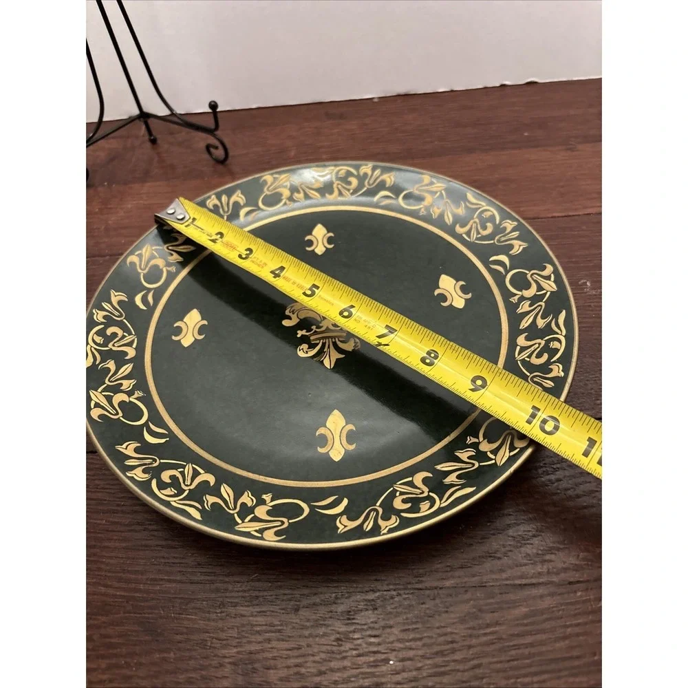 Fluer‎ de Lis plate by Andrea Sadek dark green Gold Decorative 10